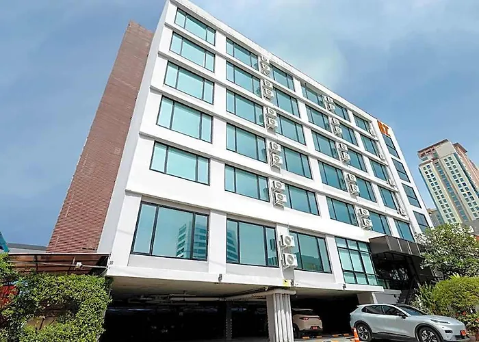 B2 - Srinakarin Hotel Bangkok
