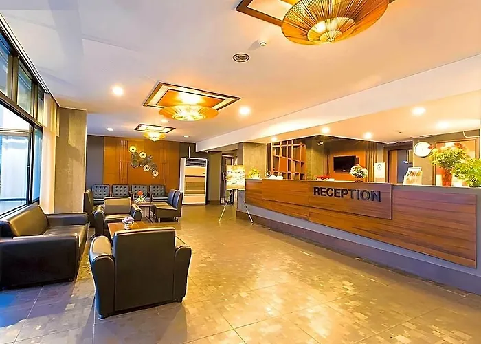 Hotel B2 - Srinakarin 3*
