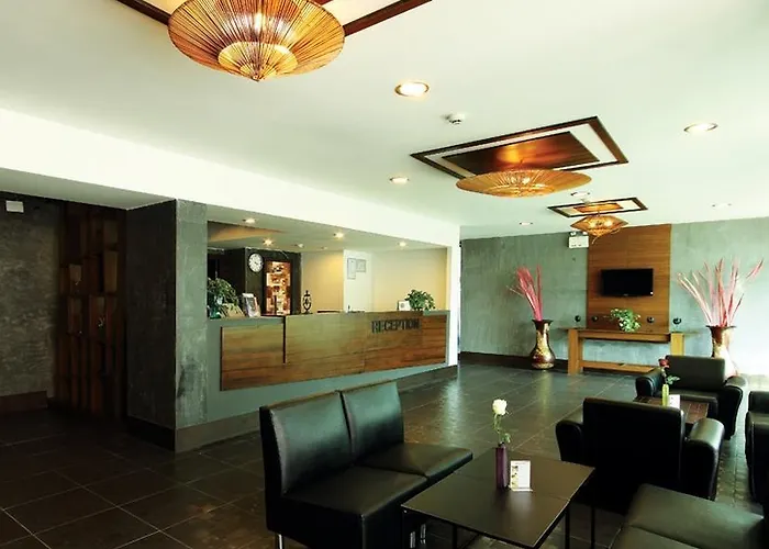B2 - Srinakarin Hotel 3*