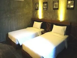 B2 - Srinakarin Hotel Bangkok